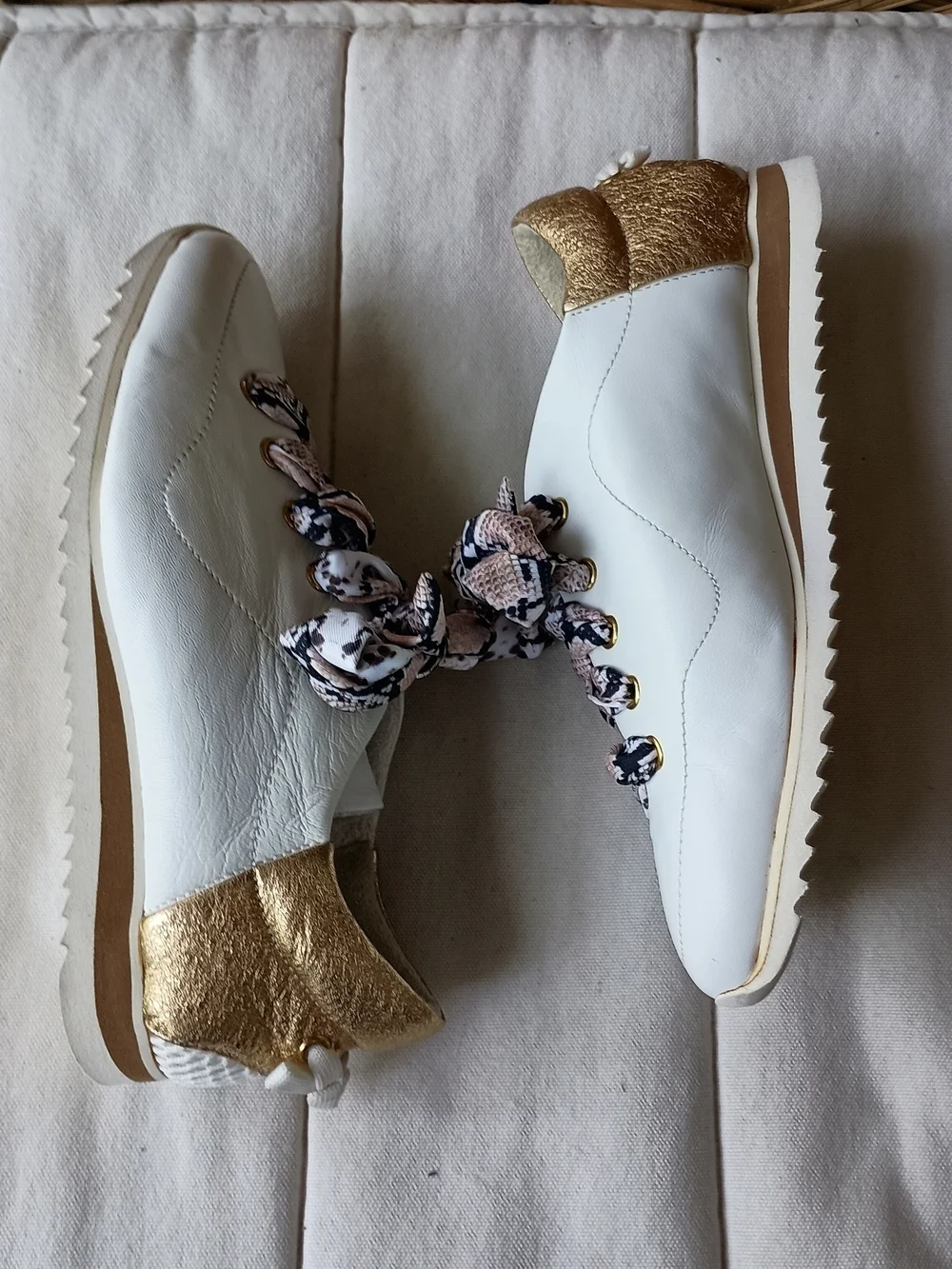 Judari White & Gold Women’s Milan Italy Leather Sneakers_37